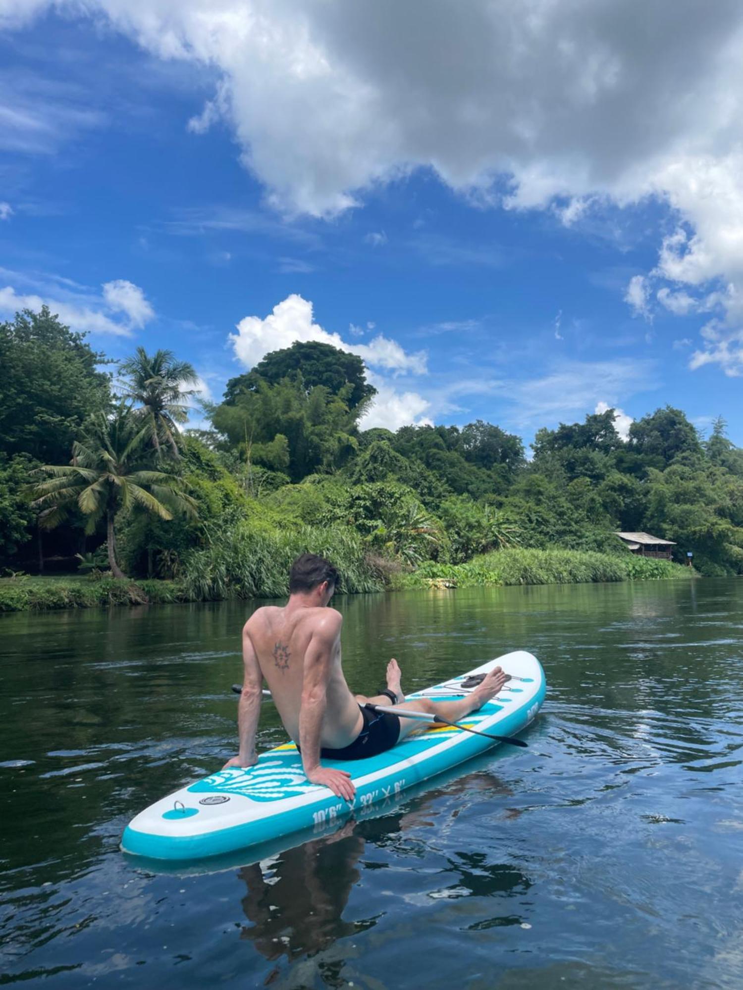 Revolution Kanchanaburi Adventure Hq Ban Chuk Kum Exteriör bild